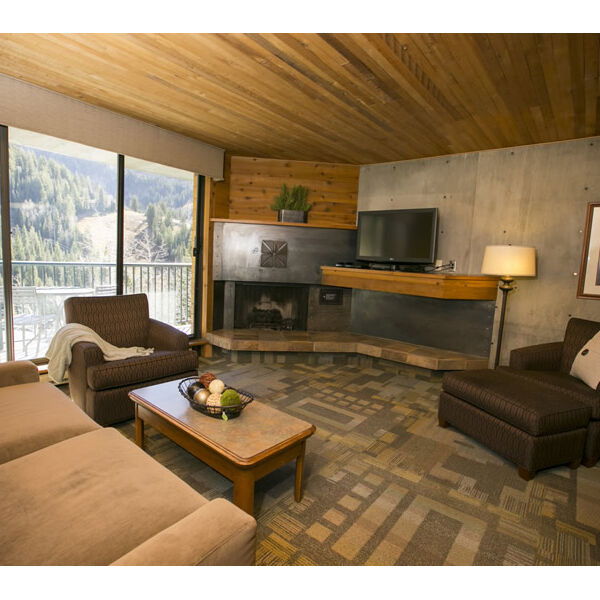 Iron Blosam Lodge RedWeek