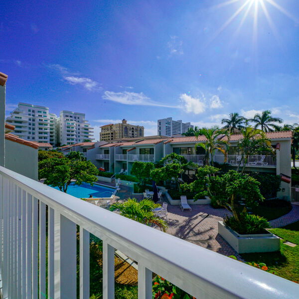 Ventura at Boca Raton RedWeek