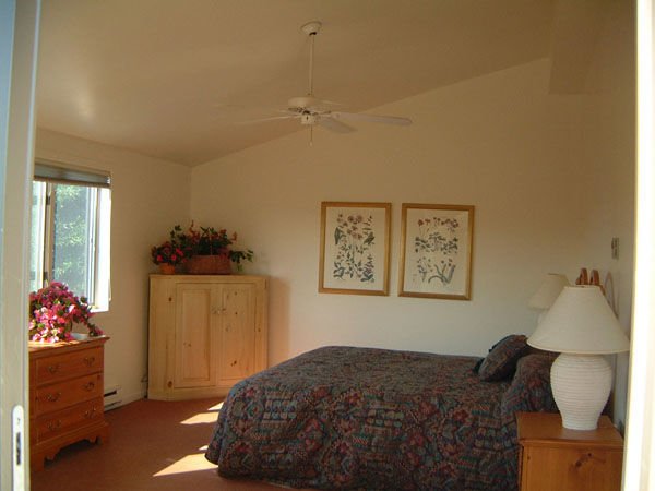 Harbor Hill - bedroom