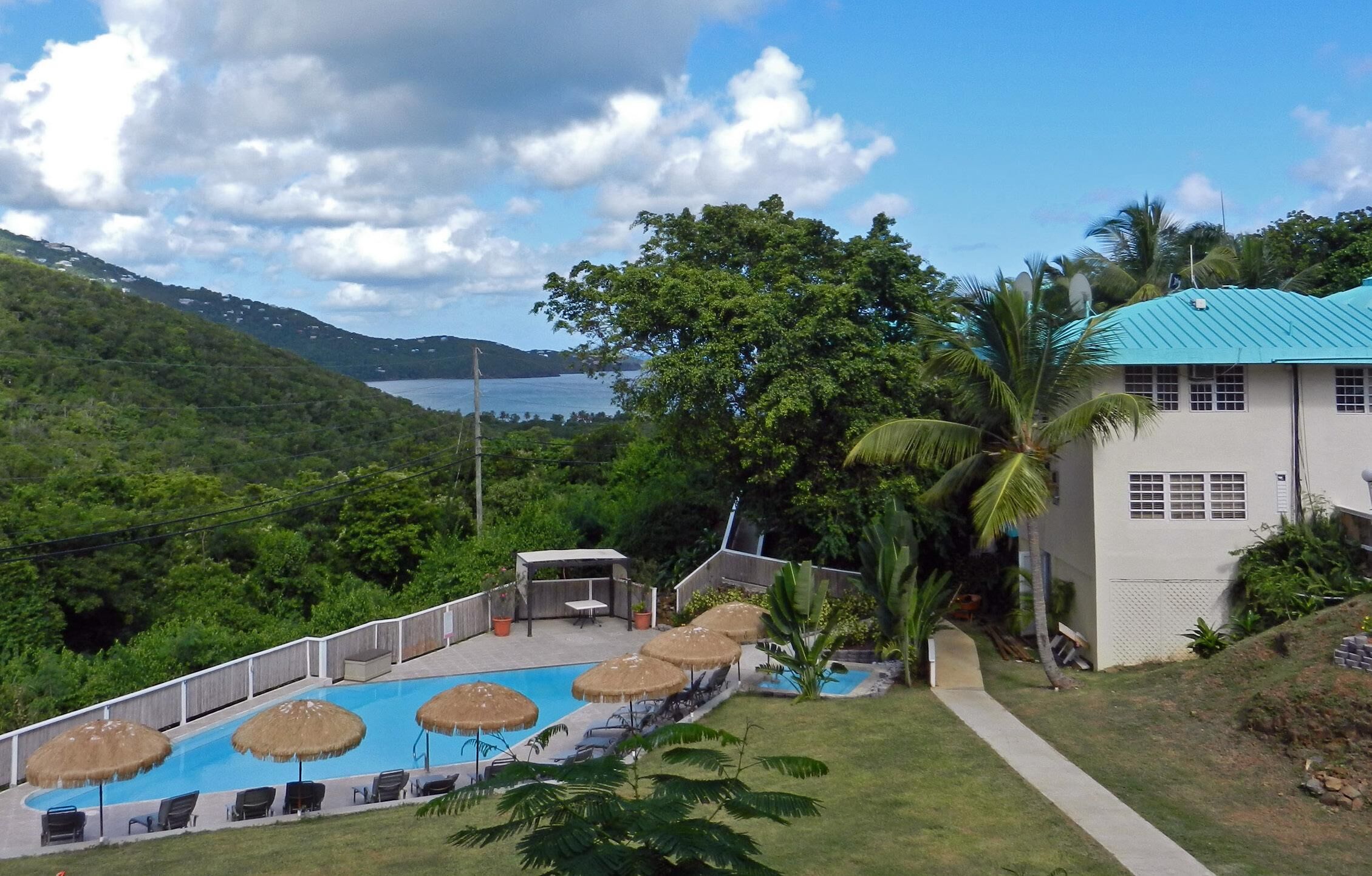 malbon × Hotel 1171 clubhaus windandsea Flamboyan on the Bay | RedWeek